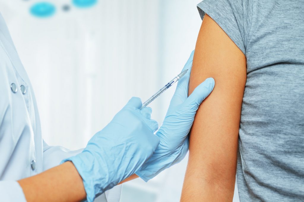 Vaccinazione anti-meningococco B estesa ai lavoratori a rischio